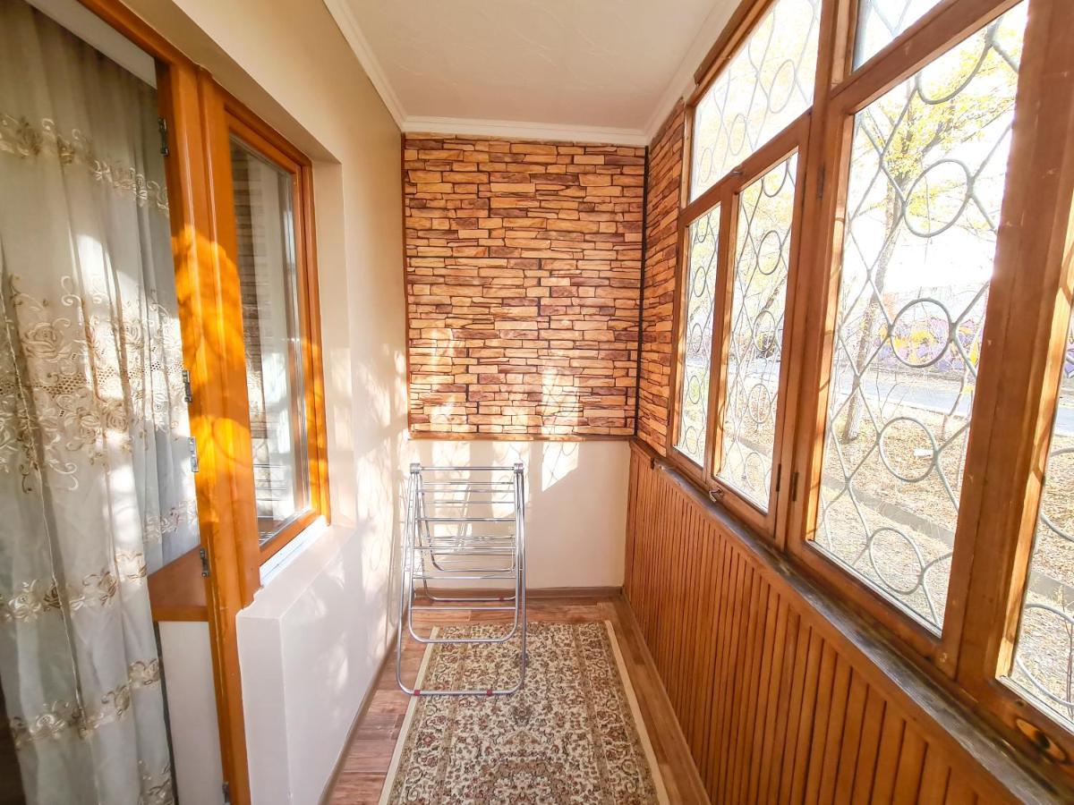 Апартаменты На Улице Розыбакиева, 103 Almaty Exterior photo