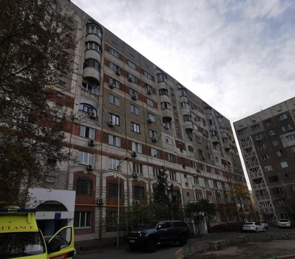 Апартаменты На Улице Розыбакиева, 103 Almaty Exterior photo